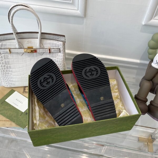 6BBC4E38-08B4-3612-4F6C-62B90534DA16.jpg GUCCI Women's Platform Slide Sandal