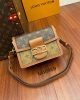 6C0B37EA-9A54-7CC9-CA99-092A14989780.jpg Louis Vuitton M45959 Mini Dauphine