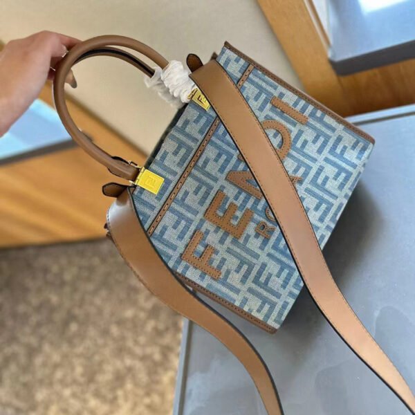 6C8DA96A-A004-8832-AEBA-C753308DD135.jpg Fendi Sunshine Small - COFFEE F