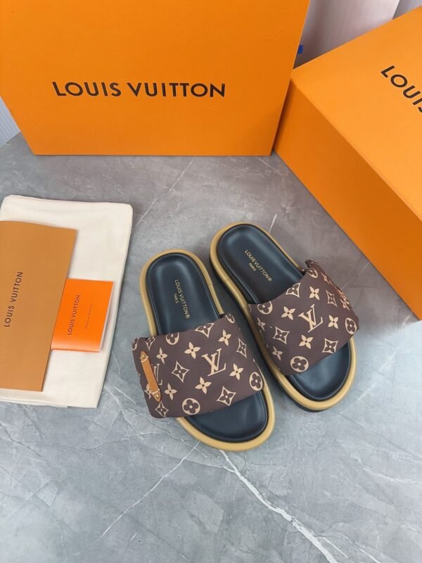 Louis Vuitton Unisex Pool Pillow Comfort Sandal