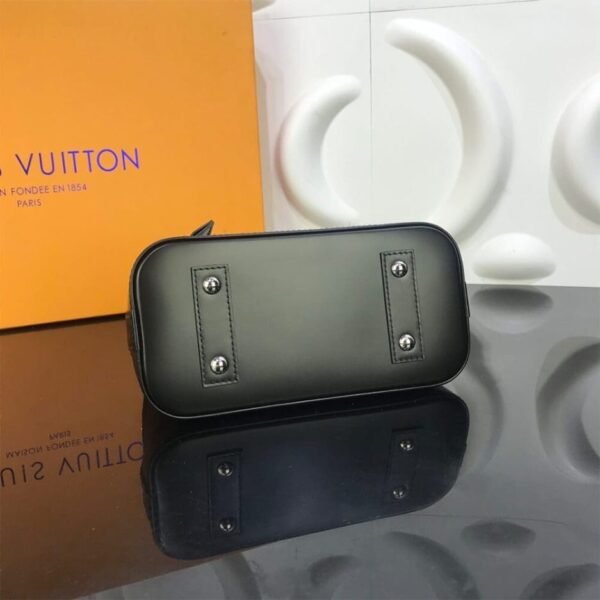 6E39C43C-2939-D14C-0202-A1270668FAE1.jpg Louis Vuitton Alma BB M24645