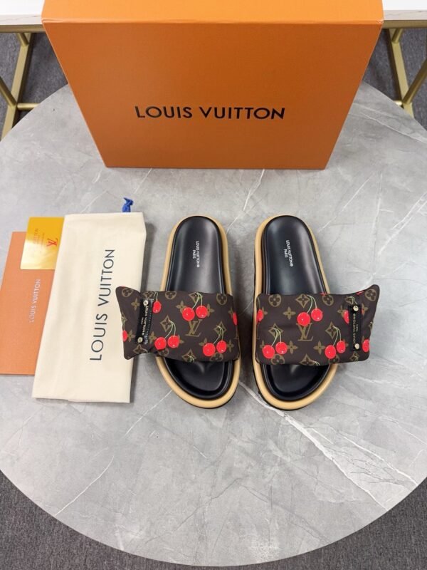 Louis Vuitton Unisex Pool Pillow Comfort Sandal