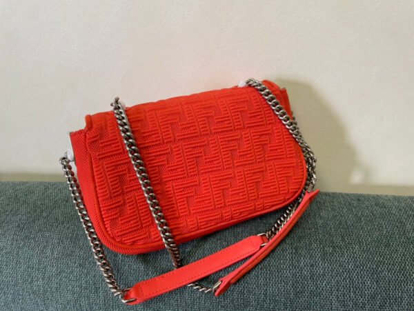 6F357775-497E-17BC-C0BF-349BA0D0956F.jpg Fendi Midi Baguette Chain Bag