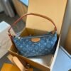 Hills Pochette