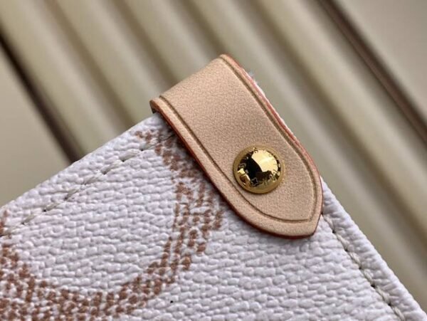 6FE8208F-2A7C-0F71-650B-1D398283A95A.jpg Louis Vuitton OnTheGo MM M46912