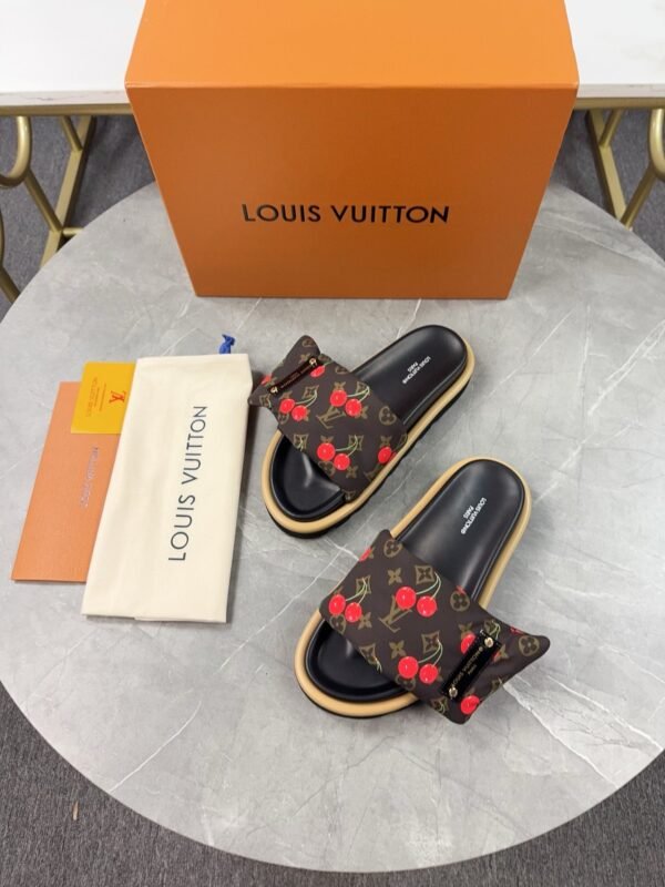 Louis Vuitton Unisex Pool Pillow Comfort Sandal