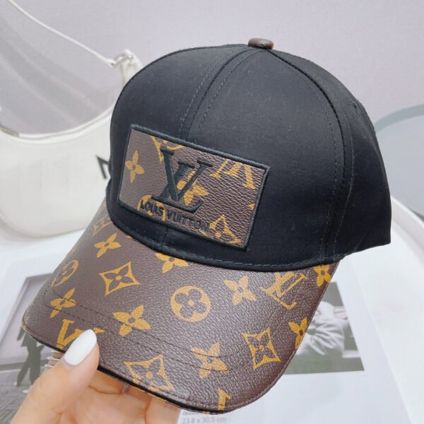 71478552-A2C2-D12E-6B70-5AAA2BC51793.jpg New Stitching Presbyopia Fisherman Cap - Black