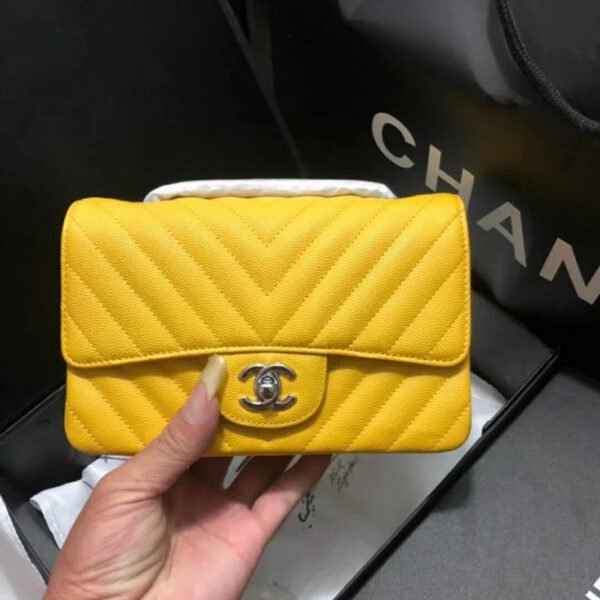 Chanel Chevron Caviar Leathe 20Cm Class-Flap Bag 1116