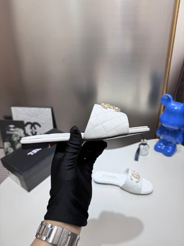 Chanel Women's Logo 25ss CC Sandal