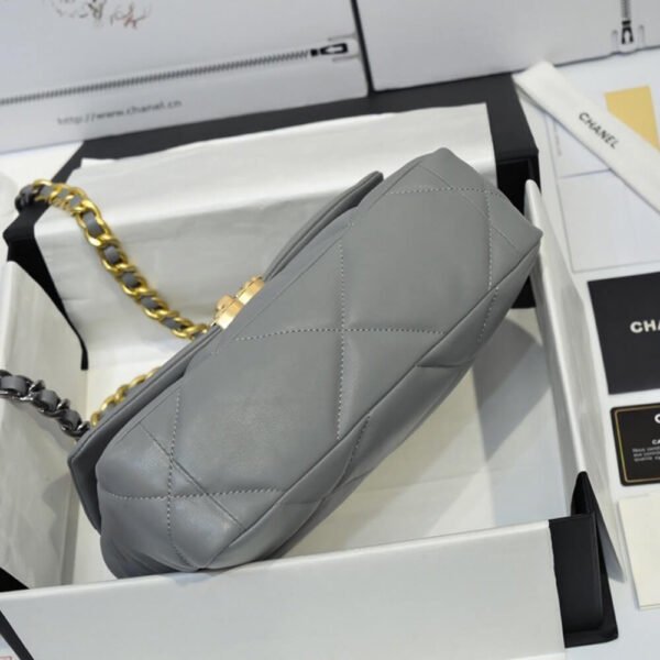73B7EAFD-32F7-4812-59C0-7058DBE26CA8.jpg Chanel 19 Handbag AS1160