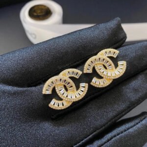 73FDE5A4-623F-DB45-A296-1E554B7AD718.jpg cc Earrings