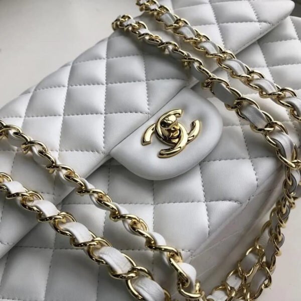74D8B94E-9417-0936-3E8D-1D2ACF7EA196.jpg Chanel Classic Handbag Gold Toned Hardware WhiteFor Women, Women’s Bags, Shoulder And Crossbody Bags 10.2in/26cm A01112