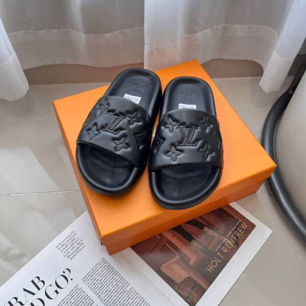 Louis Vuitton Unisex Pool Pillow Comfort Sandal