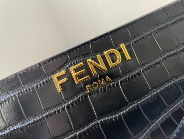 Fendi O'lock Zip Bag