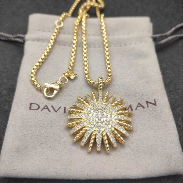 76E28D12-AF96-B9CB-3561-AC8672E83597.jpg David Yurman 18K Yellow White Gold Diamond Large Starburst Pendant