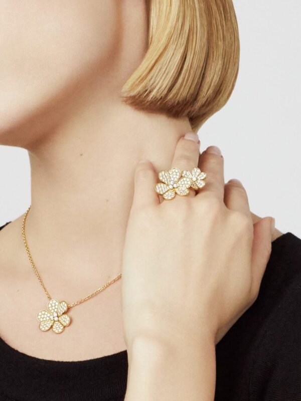 Frivole pendant, large model