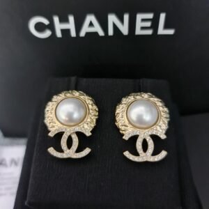 Gold Pearly White & Crystal CC Earrings