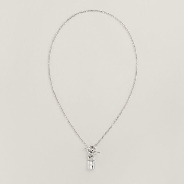 Kelly Cadenas pendant