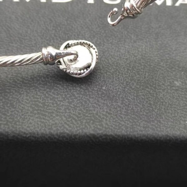 799DEA88-518C-1AF2-32C3-4B055E66F9E6.jpg Cable Classics Bracelet, Black Onyx and Bead Detail, Sterling Silver, 3mm - 17 CM