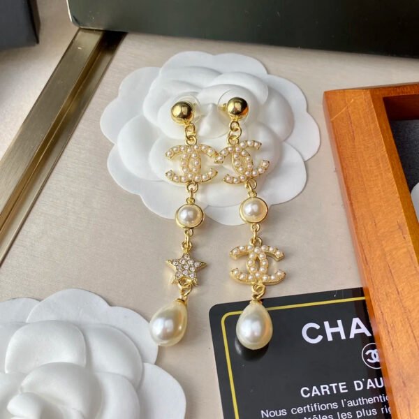 79DB1BC9-5A99-E62F-C196-52A6F755B3DF.jpg cc Earrings