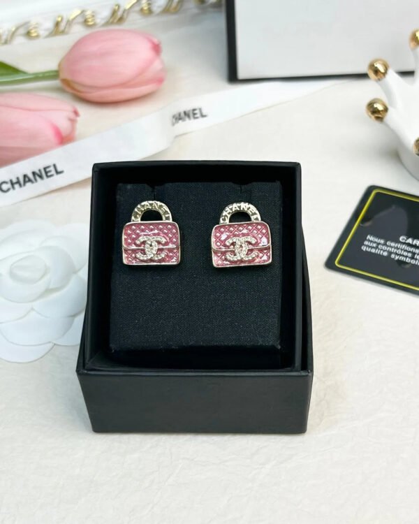 7A62BB34-9653-9693-3B06-047CEFBFBB50.jpg CC Jewelry New 10