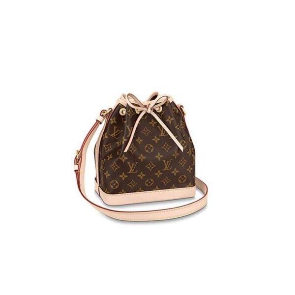 7B8ED5A2-FA89-DFB1-2C42-1B2E41F2AFE8.jpg Louis Vuitton Noe BB Handbag M40817