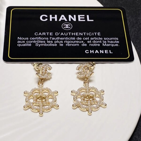7C77AFCA-4DE8-2CD6-4A54-0ED78DE526A9.jpg cc Earrings