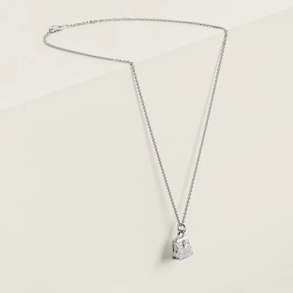 Amulettes Kelly pendant