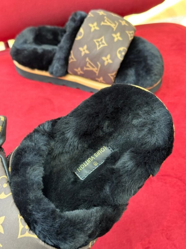 Louis Vuitton Unisex Pool Pillow Comfort Sandal
