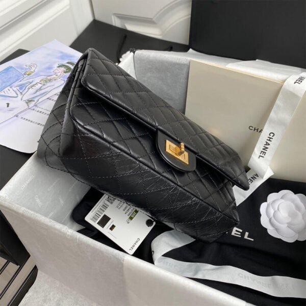 7E60316D-9E24-D9E2-7496-F1DB264B0580.jpg CHANEL 2.55 HANDBAG