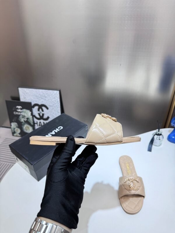 Chanel Women's Logo 25ss CC Sandal