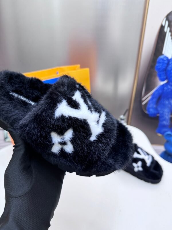 Louis Vuitton Women's Pool Pillow Comfort Sandal