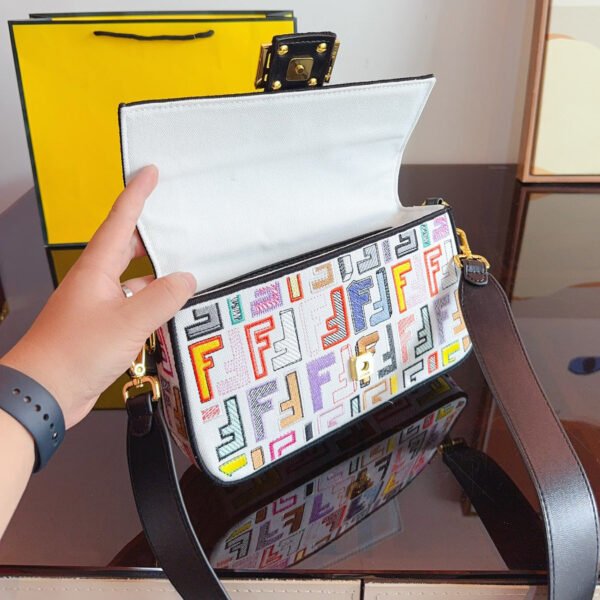 Fendi Baguette Medium - WHITE