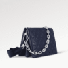 81872E5F-B070-0F66-E192-BA6E98D88A35.png Louis Vuitton M21282 Coussin PM