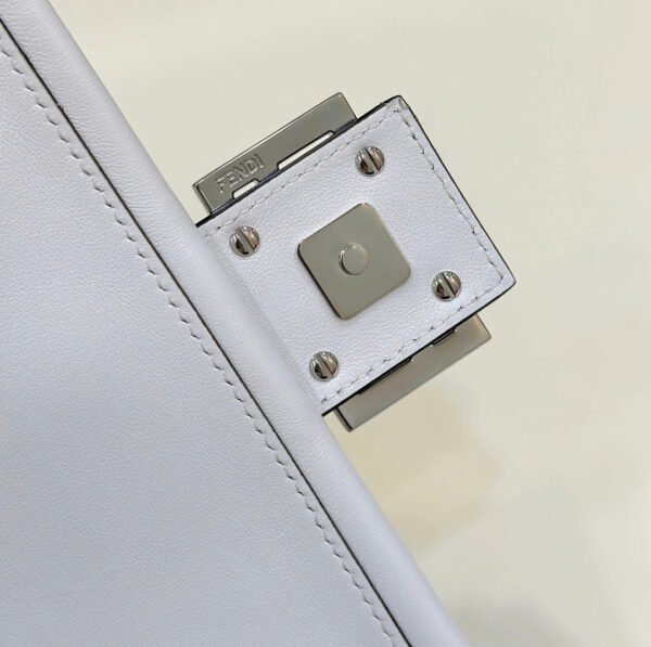824B0A77-59DC-20A5-ACB7-F011DE18A4BB.jpg Fendi Baguette Bag