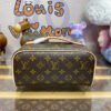 8271A7CF-8BBC-7D6C-0D4D-6C41CC7E2DBC.jpg Louis Vuitton Toiletry Bag M11750