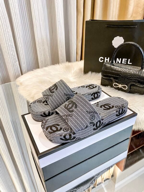 Chanel Women's Logo 25ss CC Sandal