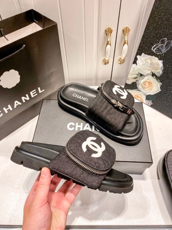 Chanel Women's Logo 25ss CC Sandal