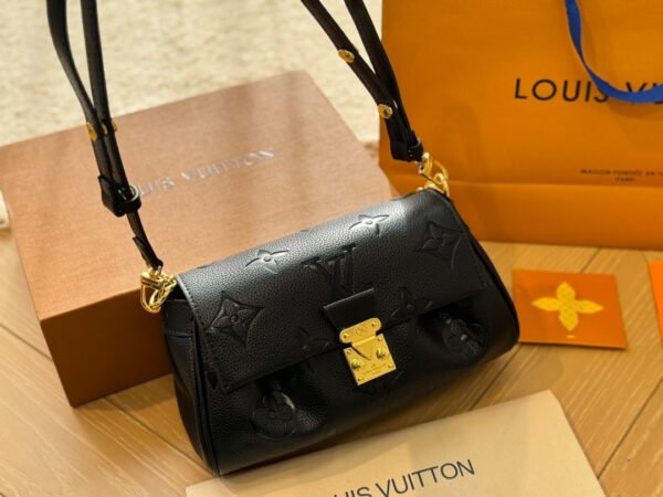 84F8D915-4305-FAAF-E569-D463CEFC714F.jpg Louis Vuitton Favorite M45813