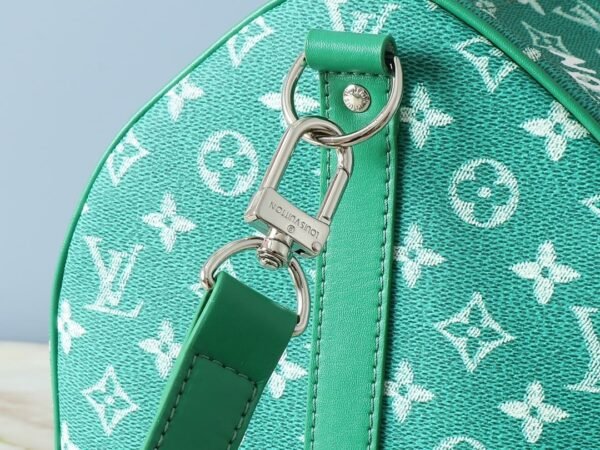 Louis Vuitton M12687 Keepall Bandouli&egrave;re 50