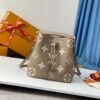867E52D3-8EC1-31C9-FB2B-D22E4386A764.jpg Louis Vuitton M45555 NéoNoé MM