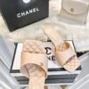 87B32537-57FD-E16B-6F45-F67F01AC7980.jpg Chanel Women's Logo 25ss CC Sandal