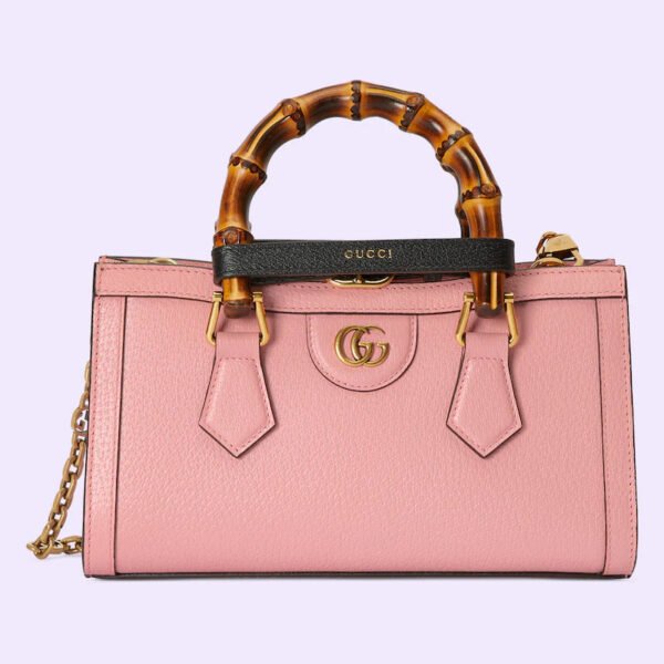 8A710D41-951E-4D33-4CBC-16514F7B9E38_9439cf4d-677b-4b9c-a7fc-e14412f418bf.jpg DIANA SMALL SHOULDER BAG