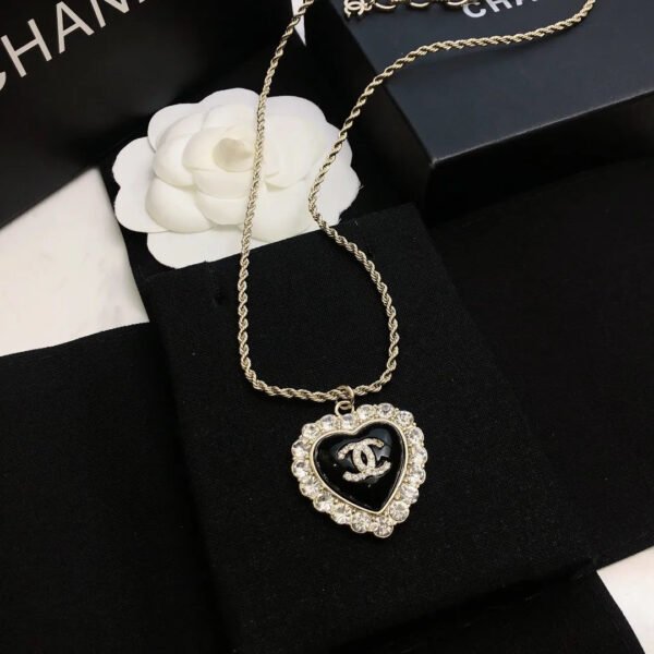 8ADE02EB-6C4A-2F63-F5C0-BEEEE5AD6445.jpg cc Necklace