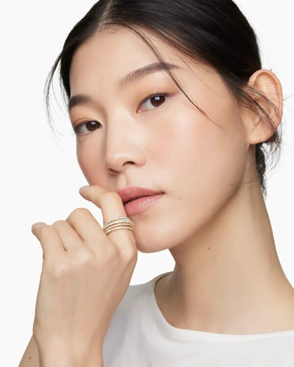 8C24CF4F-AD64-71B3-365B-8CCE66A7DC62.jpg Pavé Crossover Ring 18K Yellow Gold with Diamonds - 6