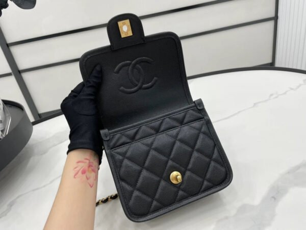 Chanel 22K Flap Bag Black For Women, Women&rsquo;s Bags 8.1in/20.5cm