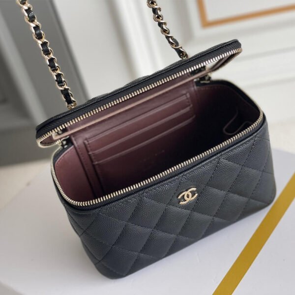 8E0A2E02-9B68-91FB-9E1F-34BD92F2AED2.jpg Chanel Long Box Cosmetic Bag