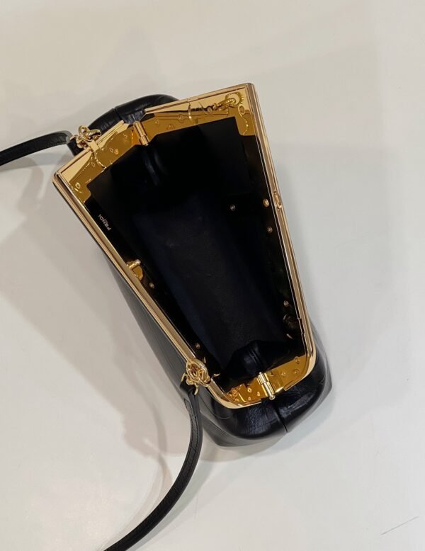 8F331CCD-9EC6-1974-F218-4C4D0C4776BF.jpg Fendi First Medium Bag - Medium