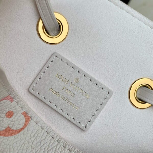 8F82D9F4-967E-F2FA-A415-322925DC2176.jpg Louis Vuitton M24649 Néonoé BB