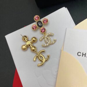 902665F7-478F-01E8-B15B-3A2698FD76D8.jpg cc Earrings